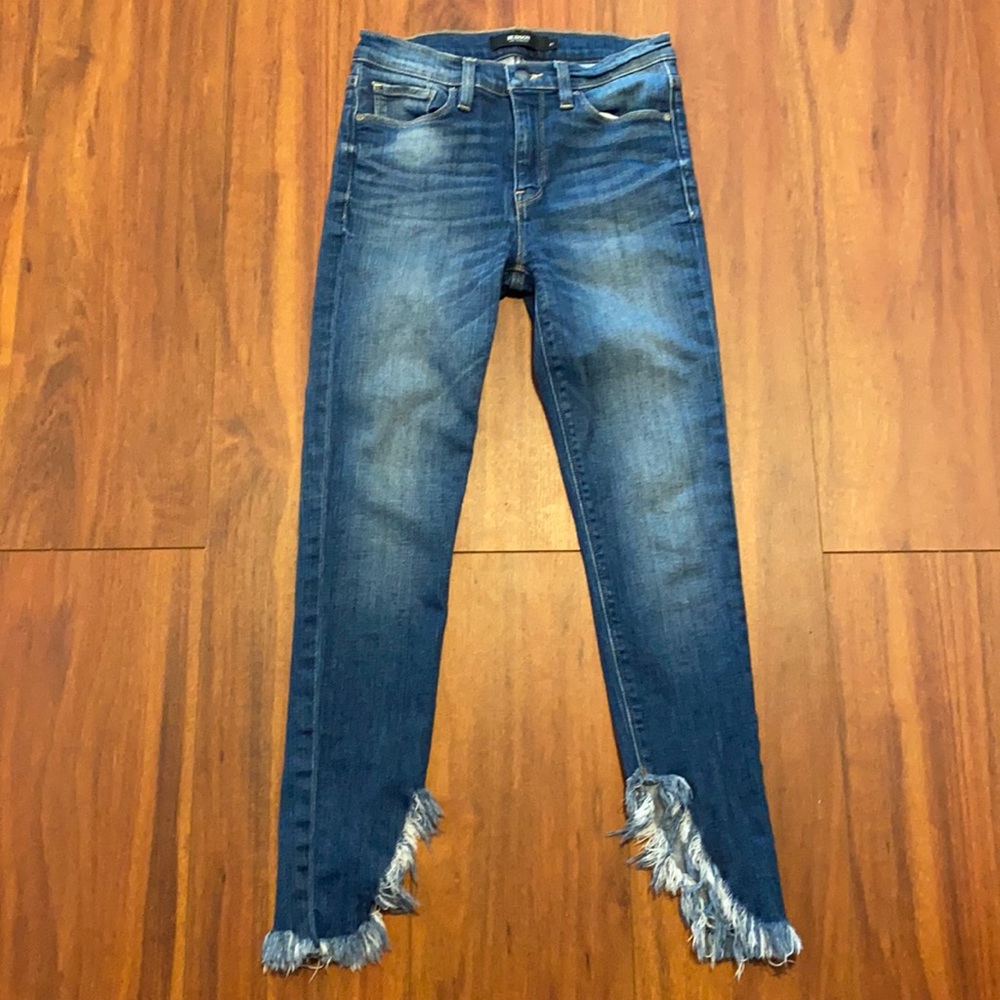 Ladies 27 Hudson skinny jeans